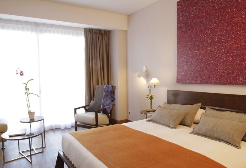 اتاق لوکس, Palo Santo