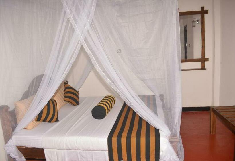 اتاق لوکس با بالکن, Ella River Face Inn