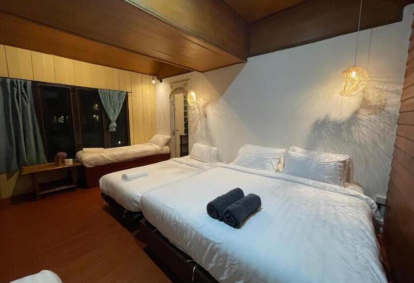 بانگلوی استاندارد, Marina Resort Koh Phayam Ranong
