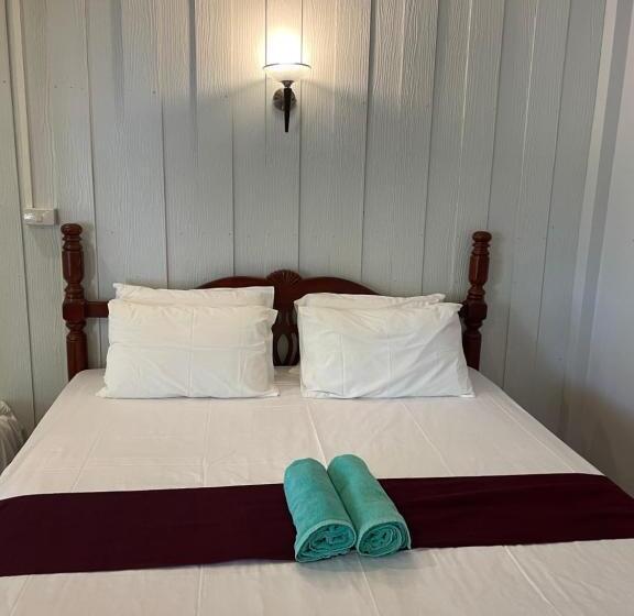 بانگلوی لوکس, Marina Resort Koh Phayam Ranong
