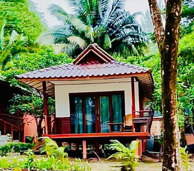 بانگلوی لوکس, Marina Resort Koh Phayam Ranong
