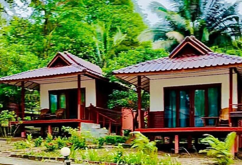 بانگلوی لوکس, Marina Resort Koh Phayam Ranong