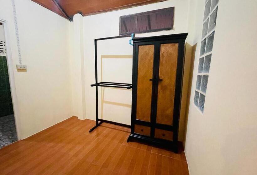 اتاق خانوادگی با چشم‌انداز باغ, Marina Resort Koh Phayam Ranong
