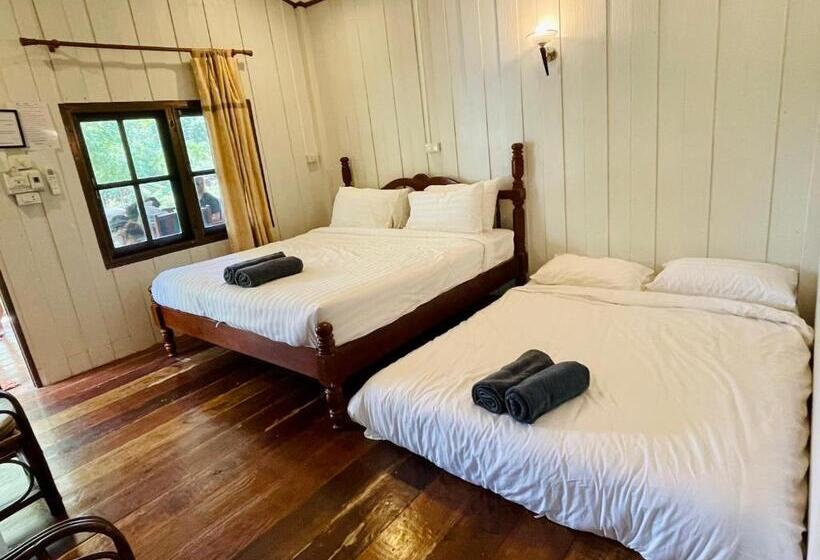 بانگلوی استاندارد با چشم‌انداز دریا, Marina Resort Koh Phayam Ranong