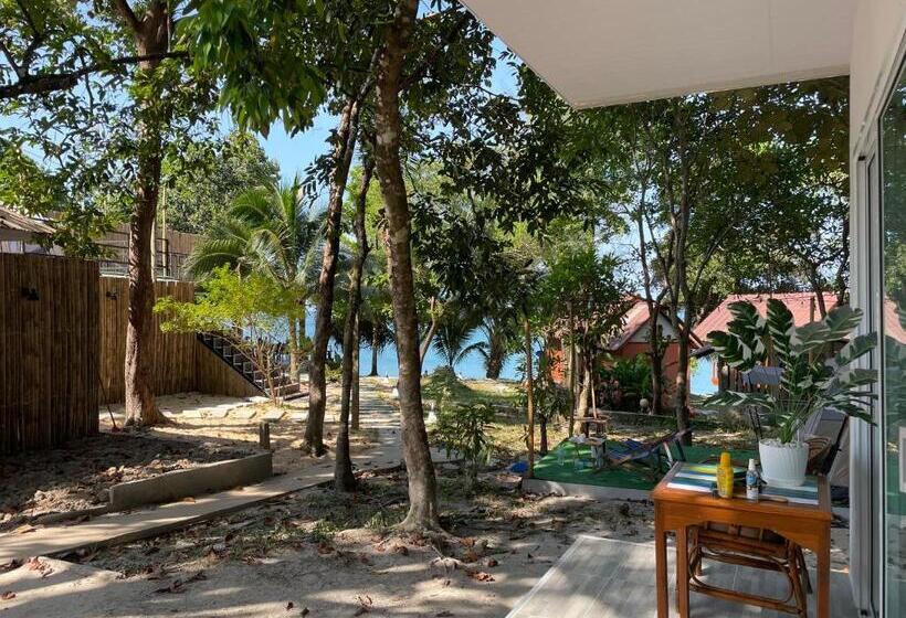 بانگلوی استاندارد, Marina Resort Koh Phayam Ranong