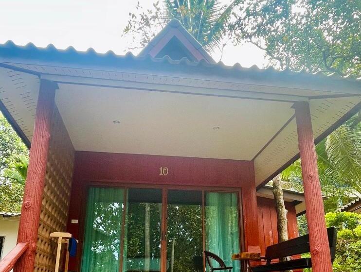 سوییت جونیور با چشم‌انداز دریا, Marina Resort Koh Phayam Ranong