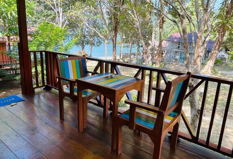 بانگلوی استاندارد با چشم‌انداز دریا, Marina Resort Koh Phayam Ranong