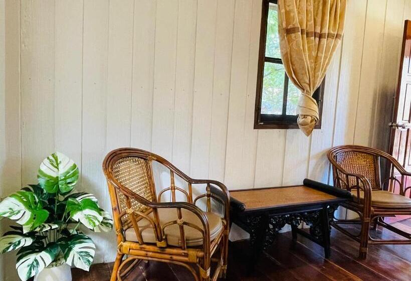 بانگلوی استاندارد با چشم‌انداز دریا, Marina Resort Koh Phayam Ranong