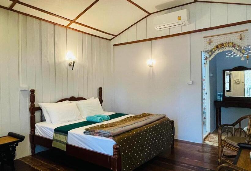 بانگلوی استاندارد با چشم‌انداز دریا, Marina Resort Koh Phayam Ranong