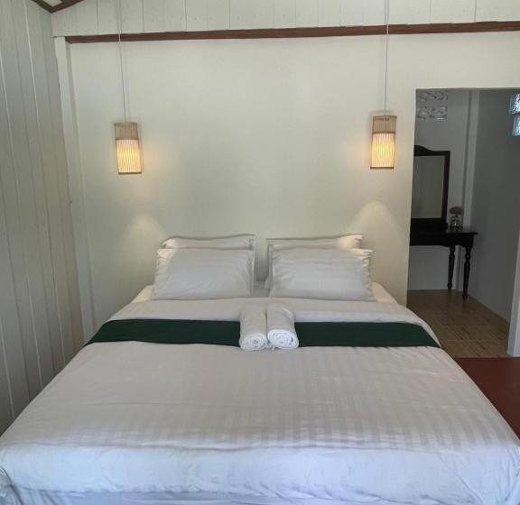 بانگلوی لوکس, Marina Resort Koh Phayam Ranong
