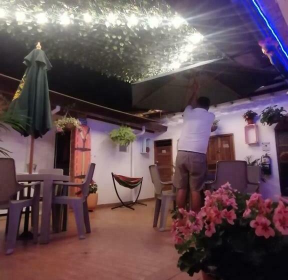Номер Стандарт Совместная Ванная, Hostal Colombian Gold