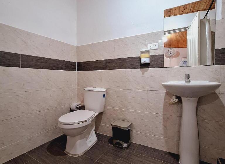 Номер Стандарт Трехместный, Hostal Colombian Gold