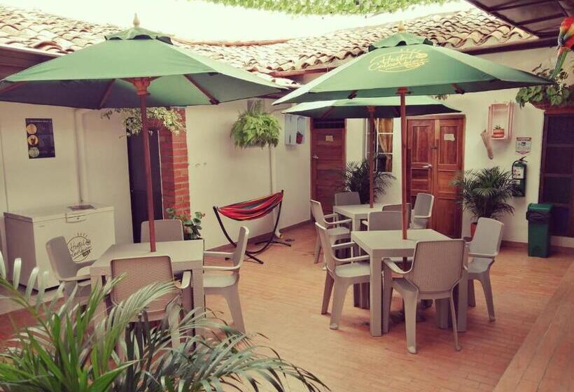 Номер Стандарт Трехместный, Hostal Colombian Gold