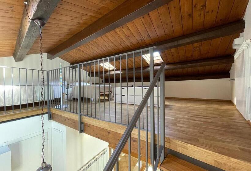 1 Bedroom Penthouse Apartment, B&b Sacca