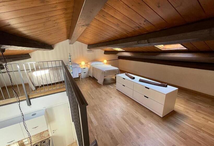 1 Bedroom Penthouse Apartment, B&b Sacca