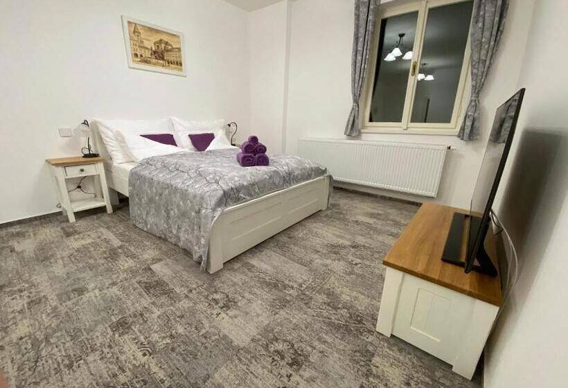 Трехместный Номер Deluxe, Penzion U Anděla
