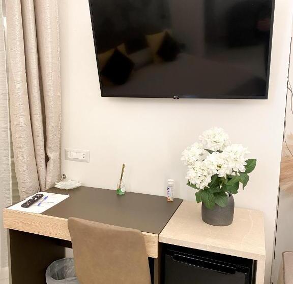 اتاق پریمیوم چهارنفره, Affittacamere La Magnolia