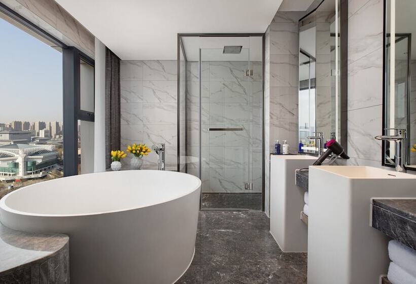 Standard Room Superior Floor, Voco Xi An Etdz By Ihg