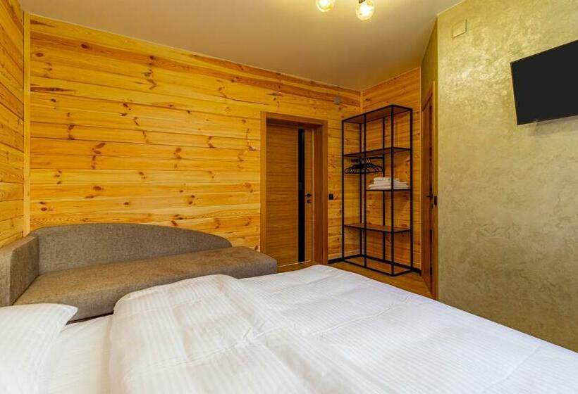 سوییت جونیور, Comfort House