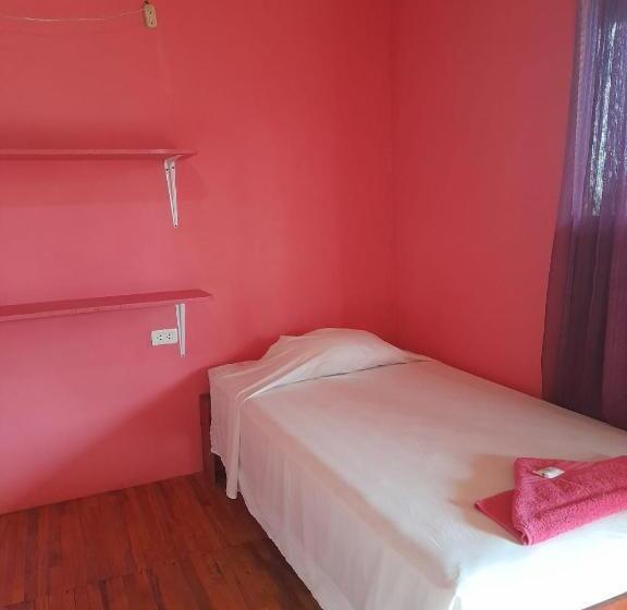 Номер Стандарт Трехместный, Hostal & Cabins Lidia S House, Forest And Ocean View
