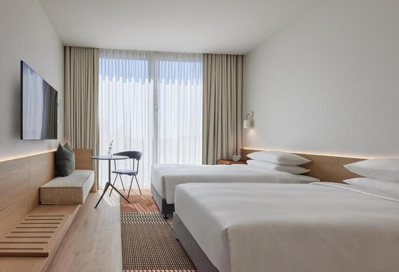 Номер Стандарт, Hyatt Centric Melbourne
