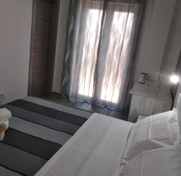 Quarto Basic, B&b Domus Piedigrotta