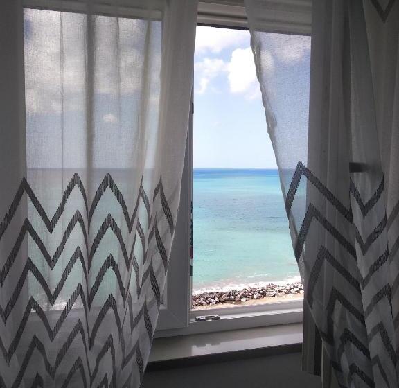 Quarto Estandar Vista Mar com Sacada, B&b Domus Piedigrotta