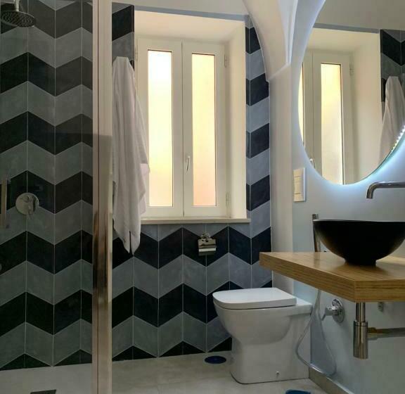 اتاق ساده سه‌ نفره, Madama B&b