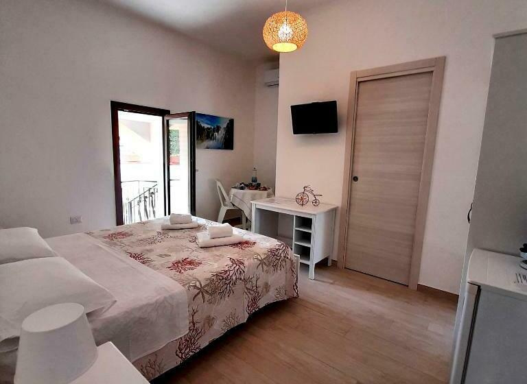 标准间, B&b La Carminella