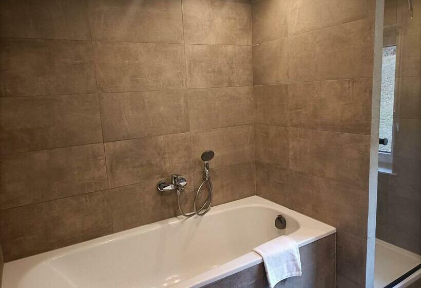 Апартаменты 2 Спальни, Pension & Ferienwohnungen Haus Edelweiß