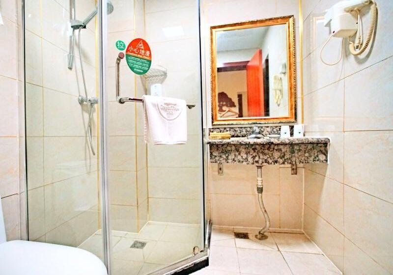 Семейный Номер, Greentree Inn Jinan Bus Terminal Station Express