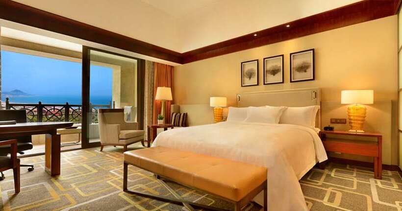 اتاق لوکس با تخت بزرگ, Hilton Qingdao Golden Beach