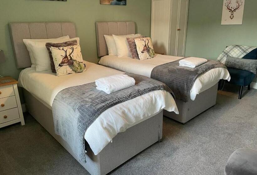 Номер Deluxe Вид на Озеро, Whinburn Guest House