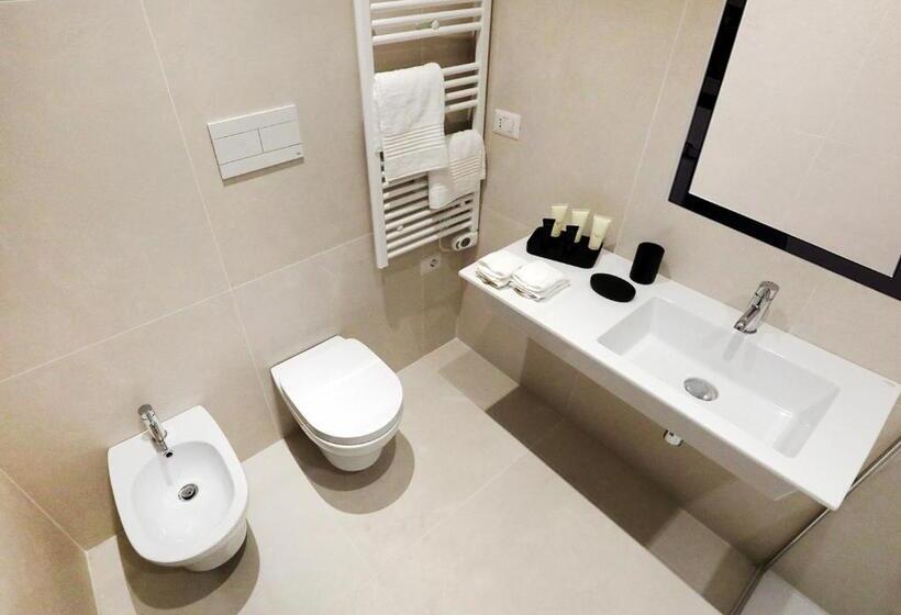 اتاق لوکس با تخت بزرگ, B&b Boutique Four Rooms Bari