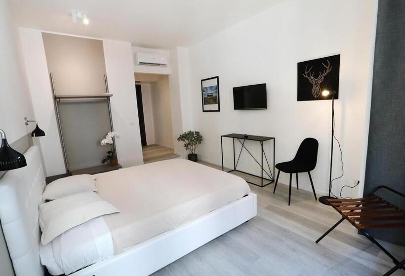 اتاق لوکس با تخت بزرگ, B&b Boutique Four Rooms Bari