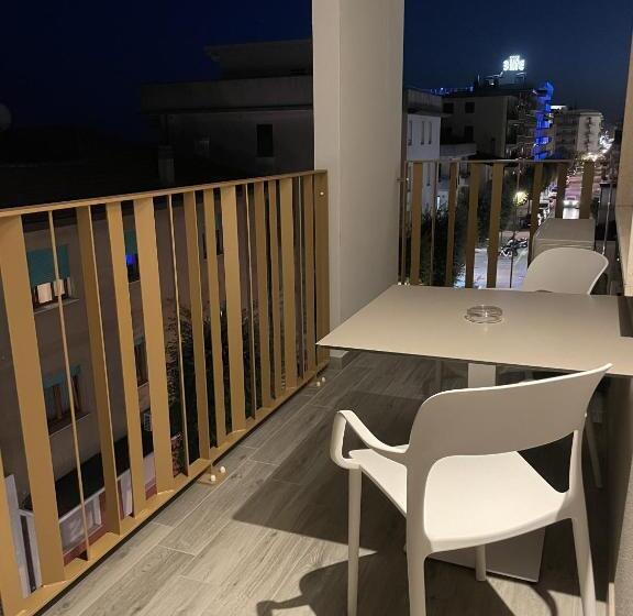 Apartamento 1 Dormitório com Sacada, Mar60 Apartments