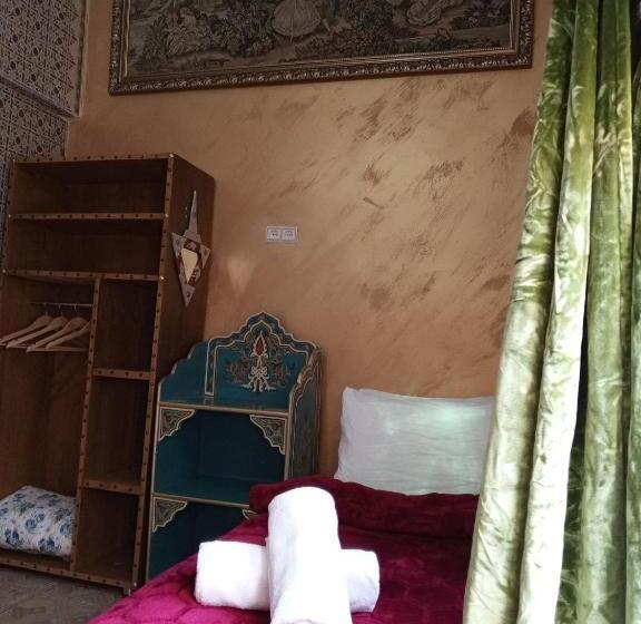 חדר סטנדרט לארבעה, Riad Dar Ouezzani