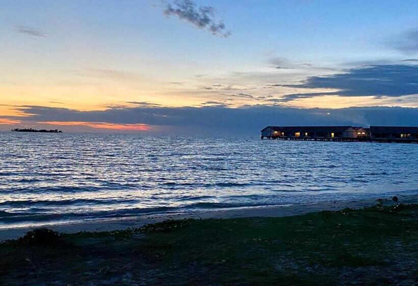 キングサイズベッドのスイートルーム, Maison Seaview Suites Port Dickson
