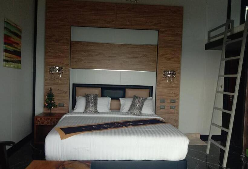 Люкс, Buddies Loft Samet