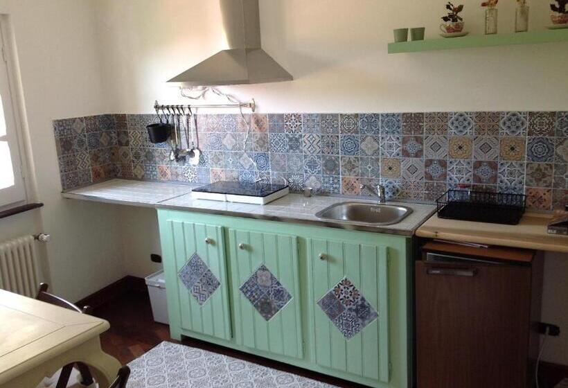 اتاق استاندارد چهار تخته, B&b Lacrêma