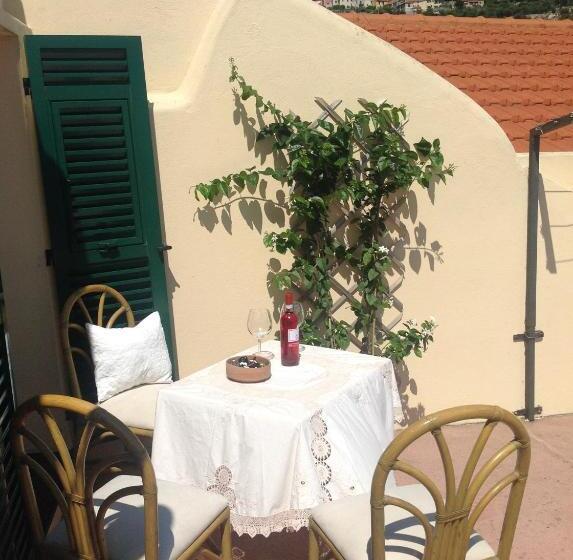 اتاق استاندارد چهار تخته, B&b Lacrêma