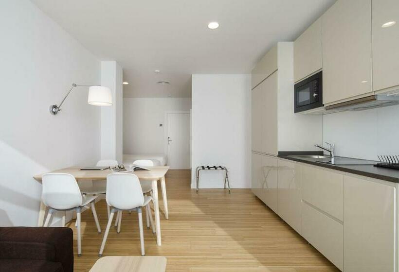 استودیوی استاندارد, Mush Room Apartamentos