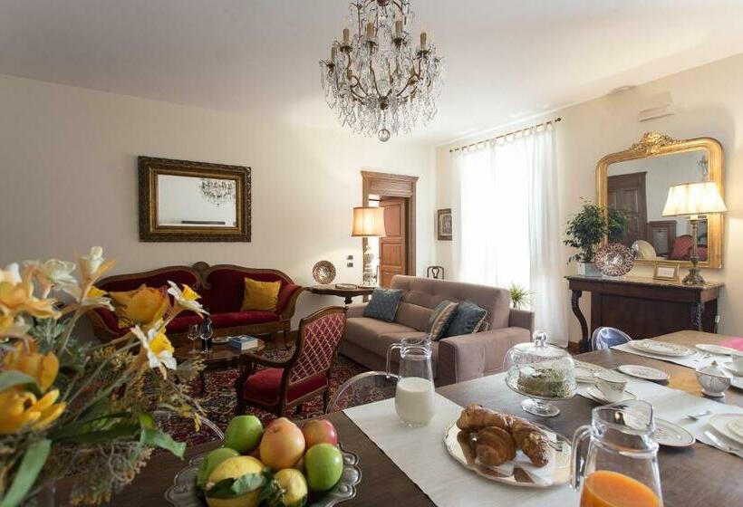 اتاق استاندارد, B&b Palazzo De I Mysteri