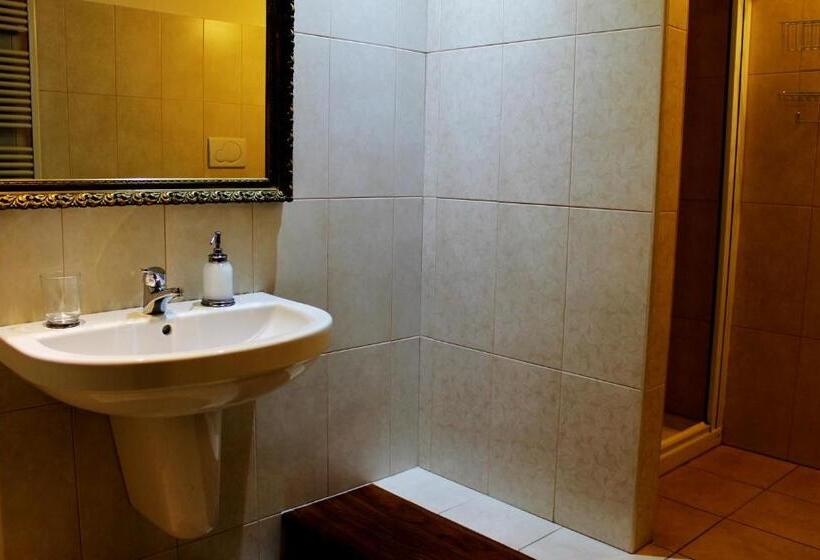 اتاق استاندارد سه نفره, B&b Palazzo De I Mysteri