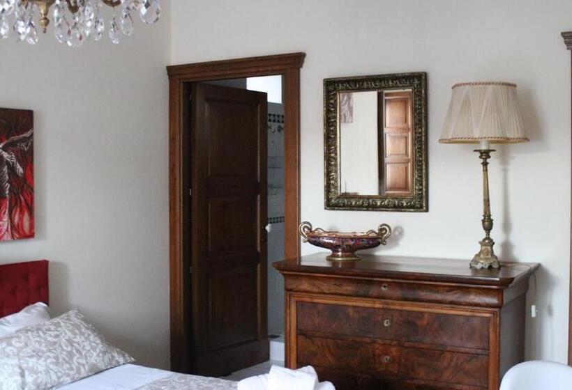 اتاق لوکس, B&b Palazzo De I Mysteri