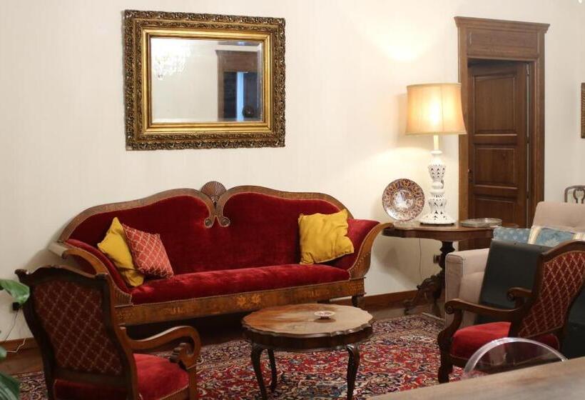 اتاق لوکس, B&b Palazzo De I Mysteri
