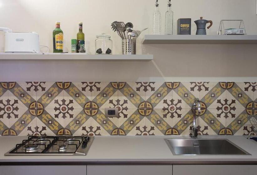 اتاق استاندارد سه نفره, B&b Palazzo De I Mysteri
