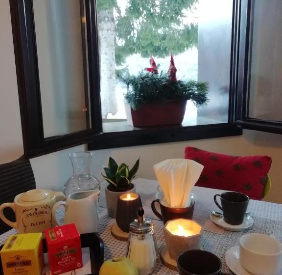 Трехместный Номер Стандарт с Балконом, Elison On The Lake B&b