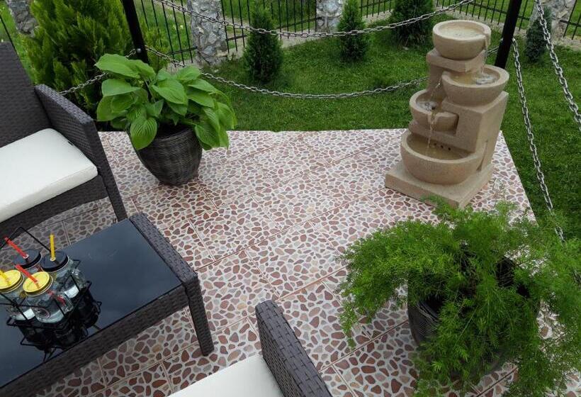 Номер Стандарт, Colț De Rai   Camera De Inchiriat