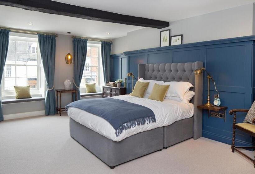 Номер Superior, The George Townhouse